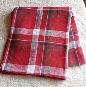 🌺 NEW Threshold Red/White/Green Plaid Tablecloth
